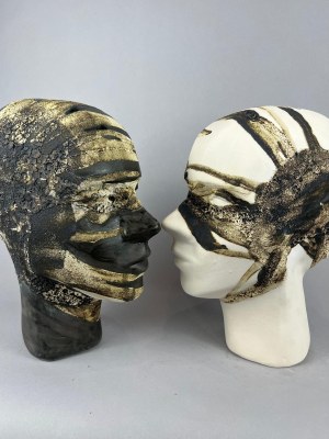 Jakub Niewdana, Dwie głowy ceramiczne