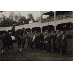 [Cavalry, Equestrianism] National horse competition at the Hippodrome in the Royal Baths Park in Warsaw. May 1932 President of the Republic of Poland Ignacy Moscicki after decorating the horse of Captain Jan Sałęga (seated on horse Nella) winner in the Po