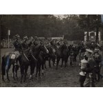 [Cavalry, Equestrianism] National horse competition at the Hippodrome in the Royal Baths Park in Warsaw. May 1932 President of the Republic of Poland Ignacy Moscicki after decorating the horse of Captain Jan Sałęga (seated on horse Nella) winner in the Po