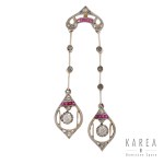 Pendant négligée with diamonds and rubies, France, 1920s.