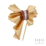 Brooch in the form of a bow, France, mid-20th century