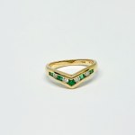 Gold ring with natural Emeralds and 0.10 Ct Diamonds