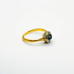 Gold ring 750/18k with diamonds and sapphire, certificate