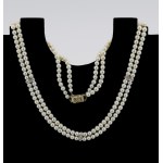 Pearl necklace