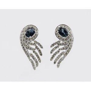 Earrings with sapphires