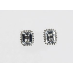 Earrings with aquamarines