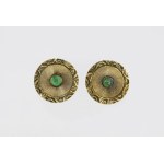 Earrings with emeralds