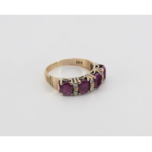 Ring with rubies
