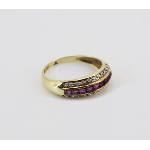 Ring with rubies