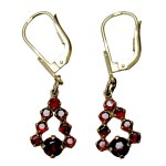 Europe, Earrings with garnets