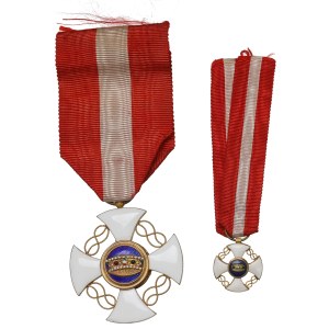 Italy, Knight's Cross of the Order of the Crown of Italy in box with miniature