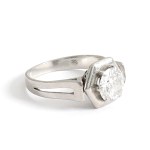 Europe, Gold ring with impressive diamond