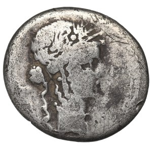 Roman Republic, Julius Caesar, Denarius (48 BC)