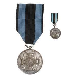 Repubblica Popolare Polacca, Medaglia d’argento al merito sul campo d’onore – incisione