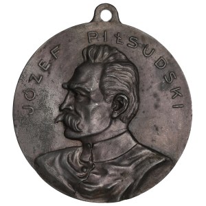 Polska, Plakieta Piłsudski
