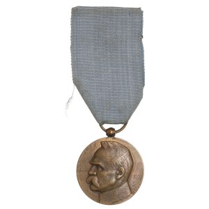 Second Polish Republic, Medal Commemorating the Tenth Anniversary of Regained Independence