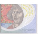 20 złotych 2022, Mikołaj Kopernik - komplet w pergaminowej kopercie, folderze informacyjnym i etui