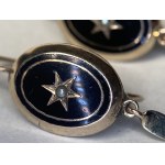 Hanging earrings, mid-19th century.