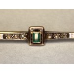 Brooch with emerald and diamonds, 1st half of 20th century.