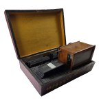[Stereoscopic photography] Set of 138 stereoscopic photographs with stereoscope and commemorative box [before 1939]. In the photos Poznan and surroundings, Warsaw, views from a trip to Bulgaria, Austria.