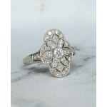 Antique style ring in white gold, 18 K