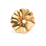 Brooch in the form of a flower with a pearl AKOYA
