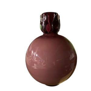 proj Jerzy Słuczan-Orkusz, Violet vase, Tarnowiec Glassworks in Tarnowiec.
