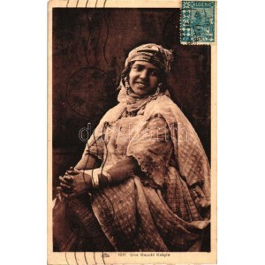 Une Beauté Kabyle / Kabyle folklore (EB)