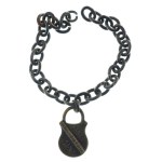 1915 k. "Pro Patria 1914-1915" lakat alakú bronz plakett Fe láncon (20x16mm) T:AU Hungary cca 1915. "Pro Patria 1914...