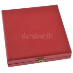 1970 k. "Emlék - Belügyminisztérium" műgyantás, aranyozott rátétes emlékplakett olimpiai logóval, eredeti tokban (...