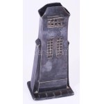 Szecessziós ón váza pipázó figurával, m: 16,5 cm