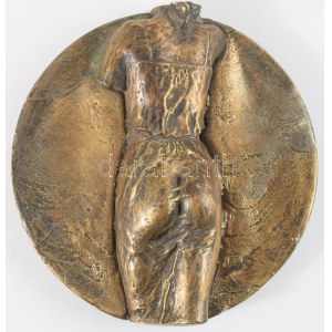 Olvashatatlan jelzéssel: Hátakt. Bronzírozott fém. jelzett d: 19 cm