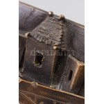 Kótai József (1940-): IV. László Sopron kapujában. 2003, patinázott bronz, egyedi munka, 8x8 cm /// Proveniencia...