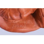 Tóth Valéria (1943- ): Szomorkodó. Terrakotta, jelzett, lábánál ragasztott, m: 28 cm
