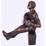 Gyurcsek Ferenc (1942-): Gitározó. Bronzírózott műgyanta, jelzett, hibátlan, m:30 cm