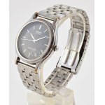 Casio karóra, kvarc, fém szíjjal, működik, karcokkal, d: 35mm