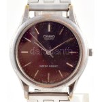 Casio karóra, kvarc, fém szíjjal, működik, karcokkal, d: 35mm