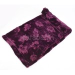 Levélmintás püspöklila sál