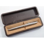 Parker golyóstoll, dobozában.