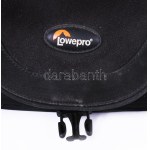 Lowepro Nova 3 AW fotós táska, belül folttal, cca 30x20 cm