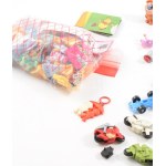 Kis doboznyi játék, sok figurával.