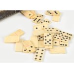 Miniatűr csont dominók, réz tartóban, 4x2,5 cm