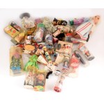 cca 45 darab népviseletes baba gyűjtemény, ritkább darabokkal is.