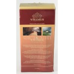 Vivamus Tokaji édes fehérbor (2006), 0,75 l + Sabernet Sauvignon (2003), 0,187 l. Eredeti kartondobozban, koszos...