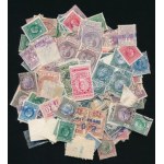 Néhány száz régi olasz számlabélyeg, okmánybélyeg régi borítékban