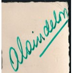 Alain Delon (1935-) francia színész aláírása az őt ábrázoló képen