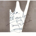 Tony Orlando (1944-) énekes aláírása az őt ábrázoló képen