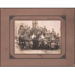 1916 K.u.k. Reservespital No. 2. Przemysl karácsonyi csoportkép, kartonra kasírozott fotó, feliratozva...