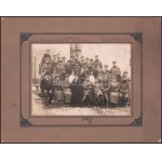 1916 K.u.k. Reservespital No. 2. Przemysl karácsonyi csoportkép, kartonra kasírozott fotó, feliratozva...