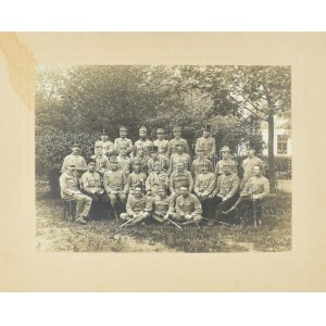 1915 Fassungstation des 3. AEK Feldpost katonai tablókép, hátoldalán feliratozva. Kartonon...